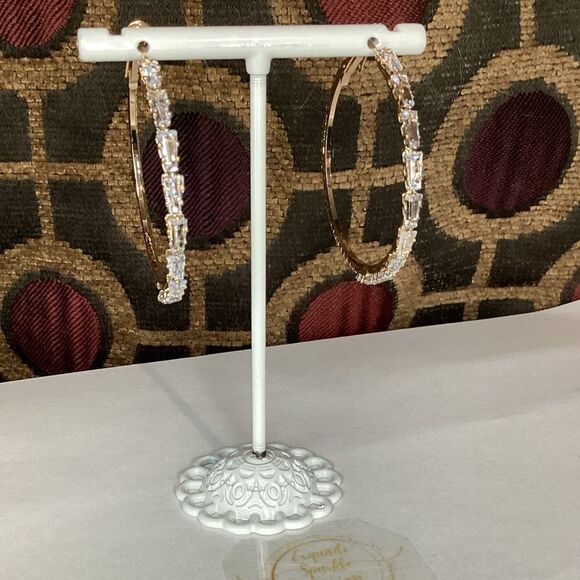 ⭐️10k Gold Filled CZ Diamond Hoop Earrings - Picture 15 of 16